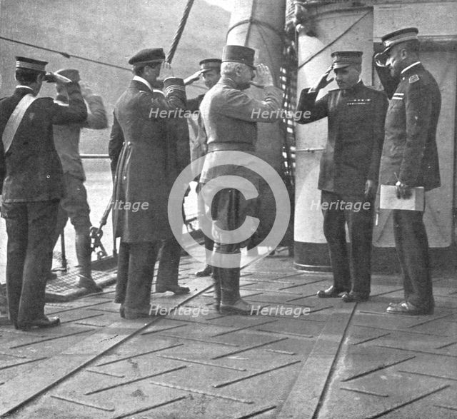 'Du Bosphore a L'Adriatique; Le general autrichien Pflanzer Baltin recu a bord du navire..., 1918. Creator: Unknown.