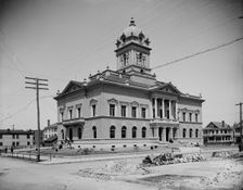 Duval County Court House, Jacksonville, Fla., between 1900 and 1905. Creator: Unknown