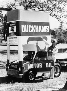Duckhams Mini with tv personality Keith Chegwin 1978. Creator: Unknown