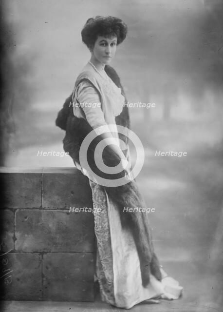 Duchess of Roxburghe, Lallie Charles, Photo., 1913. Creators: George Graham Bain, Lallie Charles.