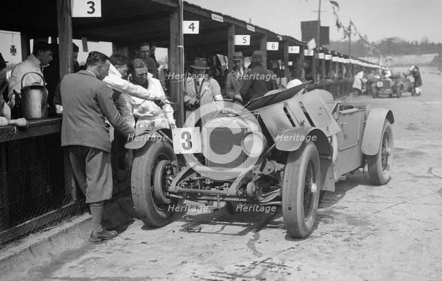 Dudley Froy and George Field's Invicta at the JCC Double Twelve race, Brooklands, 8/9 May 1931. Artist: Bill Brunell.