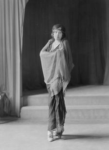 Duff-Gordon, Lady, portrait photograph, not before 1916. Creator: Arnold Genthe