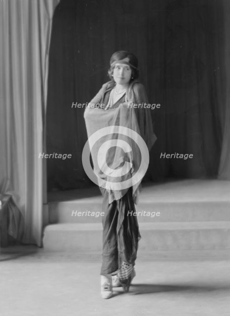 Duff-Gordon, Lady, portrait photograph, not before 1916. Creator: Arnold Genthe.