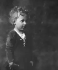 Duncan, Angus, Master, portrait photograph, 1915 June 25. Creator: Arnold Genthe