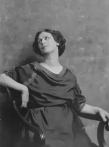 Duncan, Isadora, portrait photograph, between 1916 and 1918. Creator: Arnold Genthe