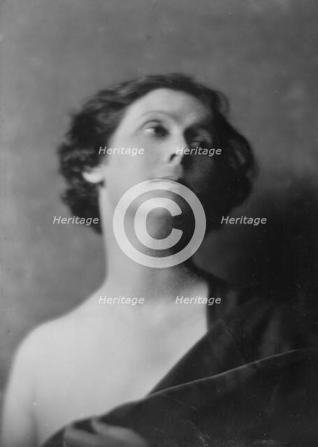 Duncan, Isadora, portrait photograph, between 1916 and 1918. Creator: Arnold Genthe.