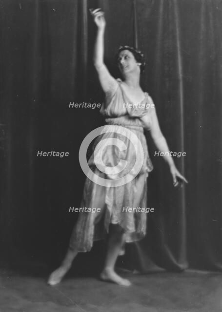Duncan, Isadora, portrait photograph, between 1916 and 1918. Creator: Arnold Genthe.