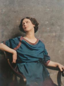 Duncan, Isadora, portrait photograph, between 1916 and 1918. Creator: Arnold Genthe