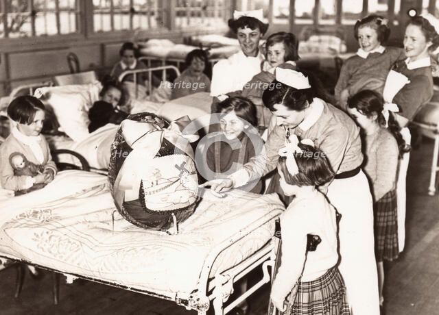 Duncan’s Easter egg at the children’s ward,   Edinburgh,  Scotland, 1957. Artist: Unknown