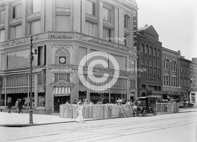 E.F. Droop & Sons Co., 1913. Creator: Harris & Ewing.