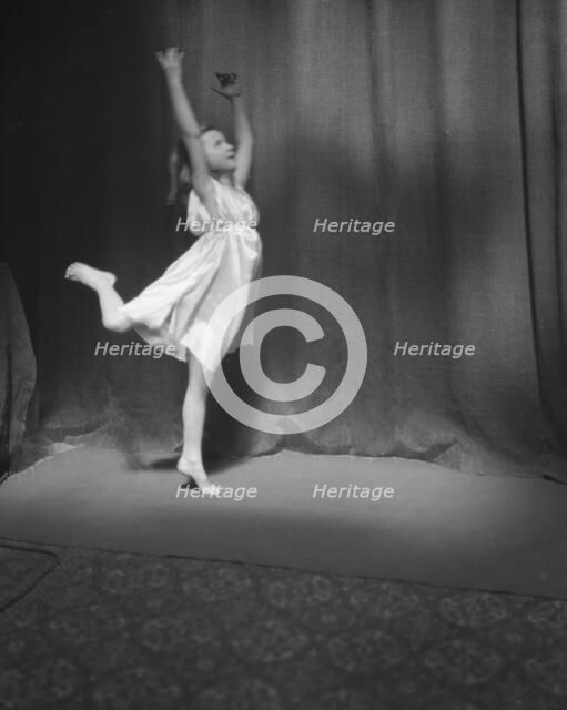 Emerson, Lillian, Miss, between 1914 and 1919. Creator: Arnold Genthe.