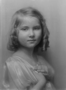 Emerson, Lillian, Miss, portrait photograph, between 1914 and 1919. Creator: Arnold Genthe