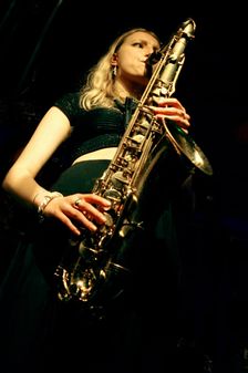Emma Rawicz, Emma Rawicz Quintet, Verdict Jazz Club, Brighton, East Sussex, 2022. Creator: Brian O'Connor