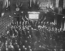 En l'honneur des avocats morts pour la Patrie; dans la Bibliotheque des avocats, au..., 1916. Creator: Meurisse