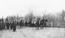 En Roumanie Liberee; Entrée solennelle a Bucarest, le 1er decembre 1918, de la famille..., 1918. Creator: Unknown