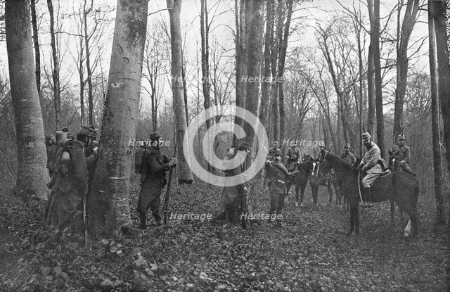 ''En Reconnaissance; la rencontre en foret de deux patrouilles Francaises', 1915. Creator: Unknown.