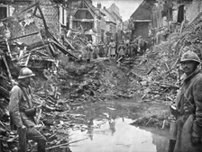 En territoire libere; La rue principale de Roye coupee par l'explosion d'une mine allemande, avant Creator: Unknown