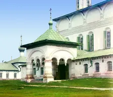 Entrance into the Fyodorovskaya Church, Yaroslavl, 1911. Creator: Sergey Mikhaylovich Prokudin-Gorsky
