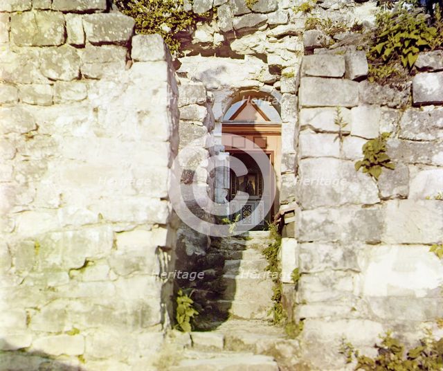 Entrance into the monastery, between 1905 and 1915. Creator: Sergey Mikhaylovich Prokudin-Gorsky.