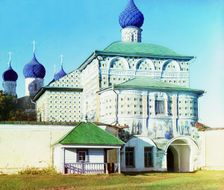 Entrance into the Nikolskaia Church in the Makaryev Monastery, 1910. Creator: Sergey Mikhaylovich Prokudin-Gorsky