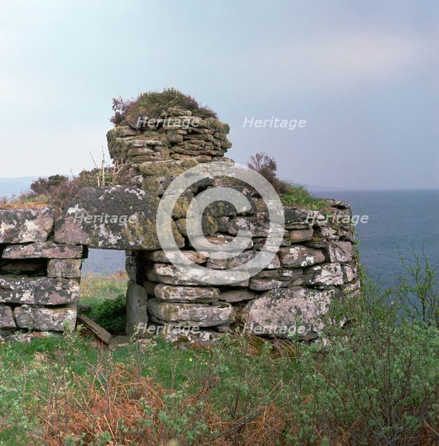 Entrance of the promontory fort Dun Gruieag. Artist: Unknown