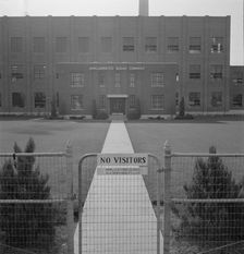 Entrance to Amalgamated Sugar Company factory at opening..., Nyssa, Malheur County, Oregon, 1939. Creator: Dorothea Lange