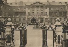 Entrance to Guy's Hospital with the Founder's Statue in the Centre of the Courtyard c1935. Creator: Donald McLeish