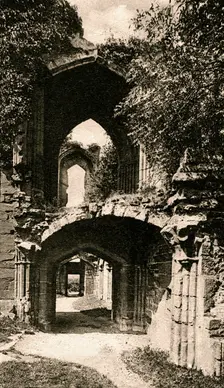 Entrance to the banqueting hall, Kenilworth Castle, Warwickshire, early 20th century