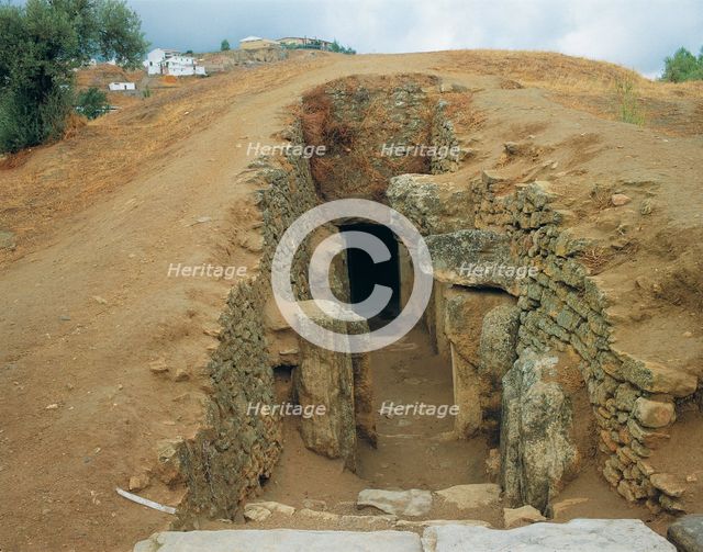 Entrance to the Cave of Viera, about 2200 - 1500 a. JC.