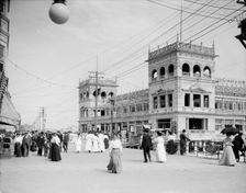 Entrance to Young's Million Dollar Pier, Atlantic City, N.J., between 1900 and 1910. Creator: Unknown