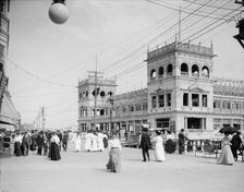 Entrance to Young's Million Dollar Pier, Atlantic City, N.J., between 1900 and 1910. Creator: Unknown