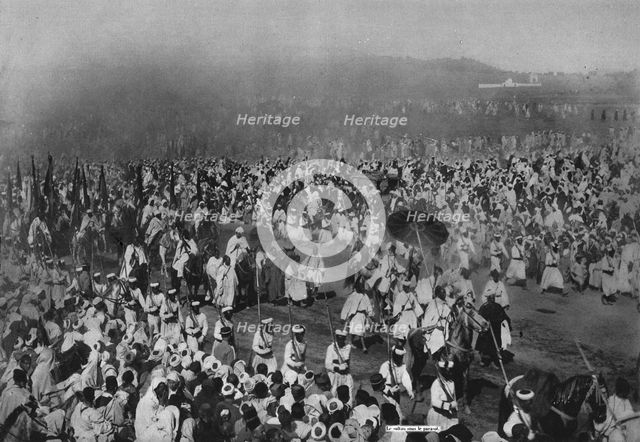 'Entrée Solennelle a Fez (le 30 septembre) du Sultan de Maroc Moulay Youssef', 1916. Creator: Unknown.