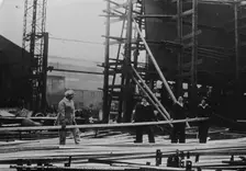English women in ship yards, between c1915 and 1918. Creator: Bain News Service