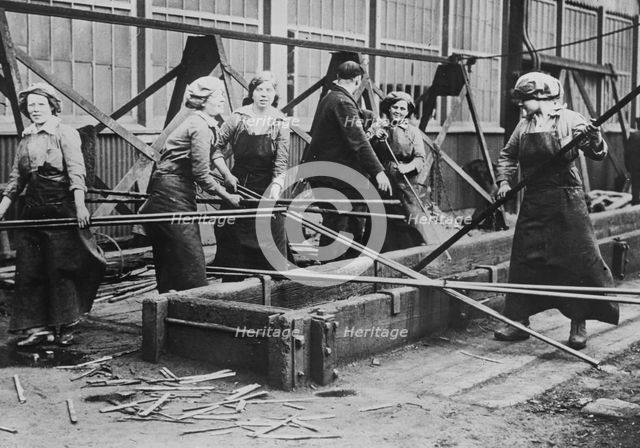 English women in shipbuilding yards, between c1915 and c1920. Creator: Bain News Service.