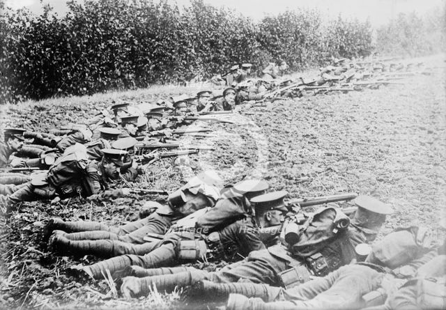 English Infantry, between c1914 and c1915. Creator: Bain News Service.