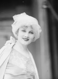 Eagles, Jeanne, portrait photograph, 1927 Aug. Creator: Arnold Genthe