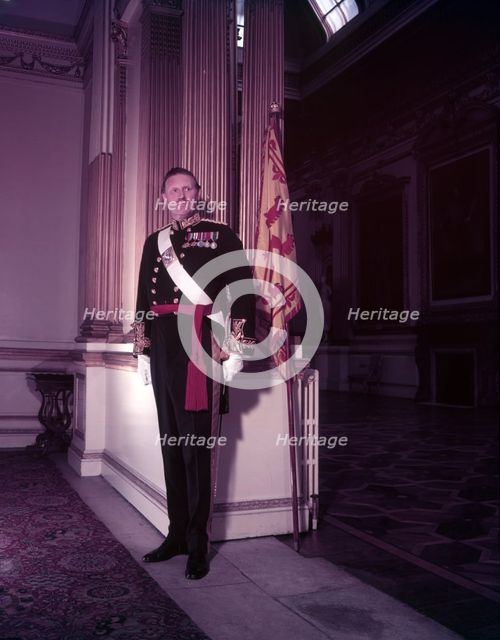 Earl of Dundee - Viscount Dudhope in uniform of Royal Company of Archers, c1953.  Creator: Arthur Charles Kirby Ware.