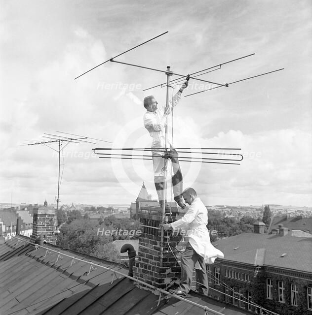 Early days of television in Sweden. Artist: Unknown