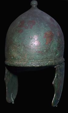 Early Roman helmet, 4th century BC