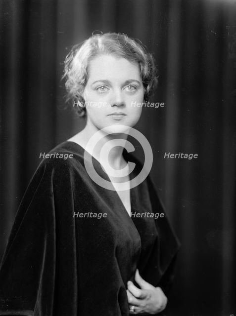 Earnshaw, Helen - Portrait, 1933. Creator: Harris & Ewing.