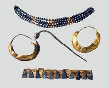 Earrings, pin and necklaces, Early Dynastic, 2600-2400BC