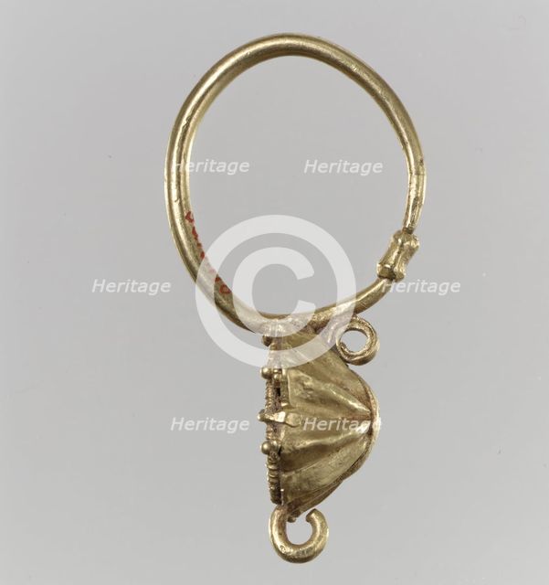 Earring, Langobardic or Byzantine (?), 6th-7th century. Creator: Unknown.