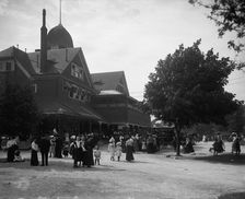 East front of the casino, Belle Isle Park, Detroit, Mich., between 1900 and 1908. Creator: Unknown