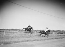 East Hampton hunt, 1933 Sept. Creator: Arnold Genthe