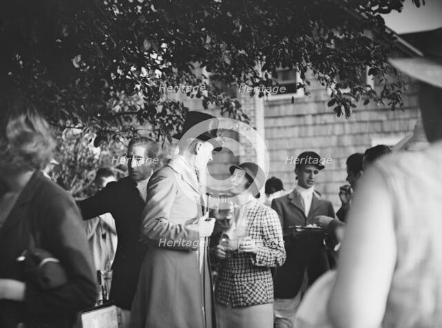 East Hampton hunt, 1933 Sept. Creator: Arnold Genthe.