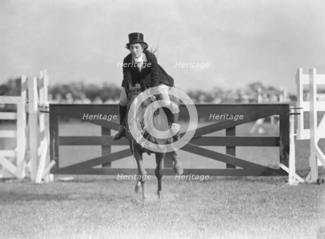 East Hampton horse show, 1934. Creator: Arnold Genthe.