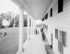 East portico, Mt. Vernon, Va., between 1900 and 1915. Creator: William H. Jackson