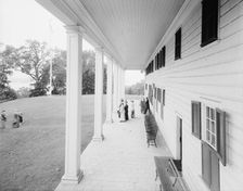 East portico, Mt. Vernon, Va., between 1900 and 1915. Creator: William H. Jackson