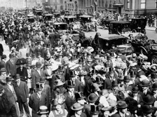 Easter - 5th Ave. 1912. Creator: Bain News Service