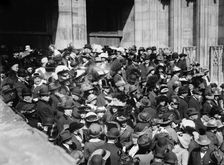 Easter - entering St. Thomas's, between c1910 and c1915. Creator: Bain News Service